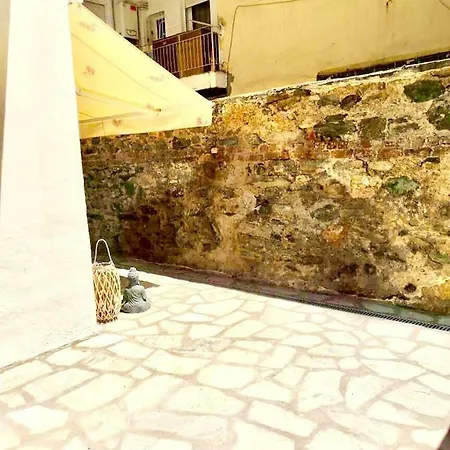 Nicolas City Apartment