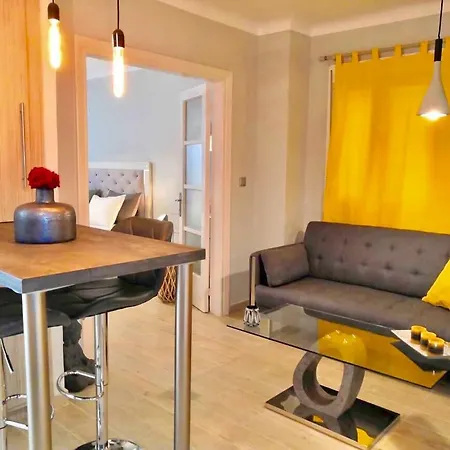 Nicolas City Apartment